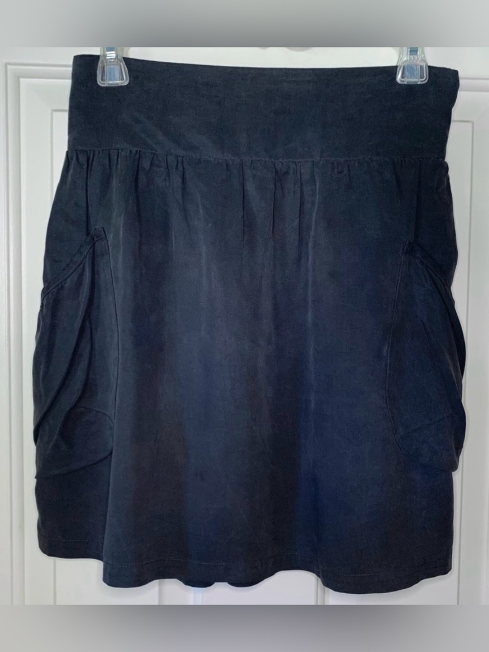 Zara Basic Lyocell Charcoal Gray Subtly Pleated Flowy Mini Skirt ~ Women’s M